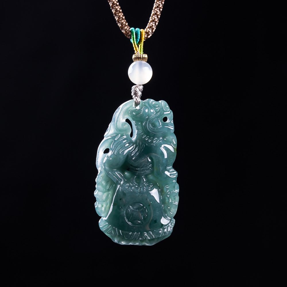 Women Accessories Gift - Pendentif Pixiu en jadéite birmane, talisman